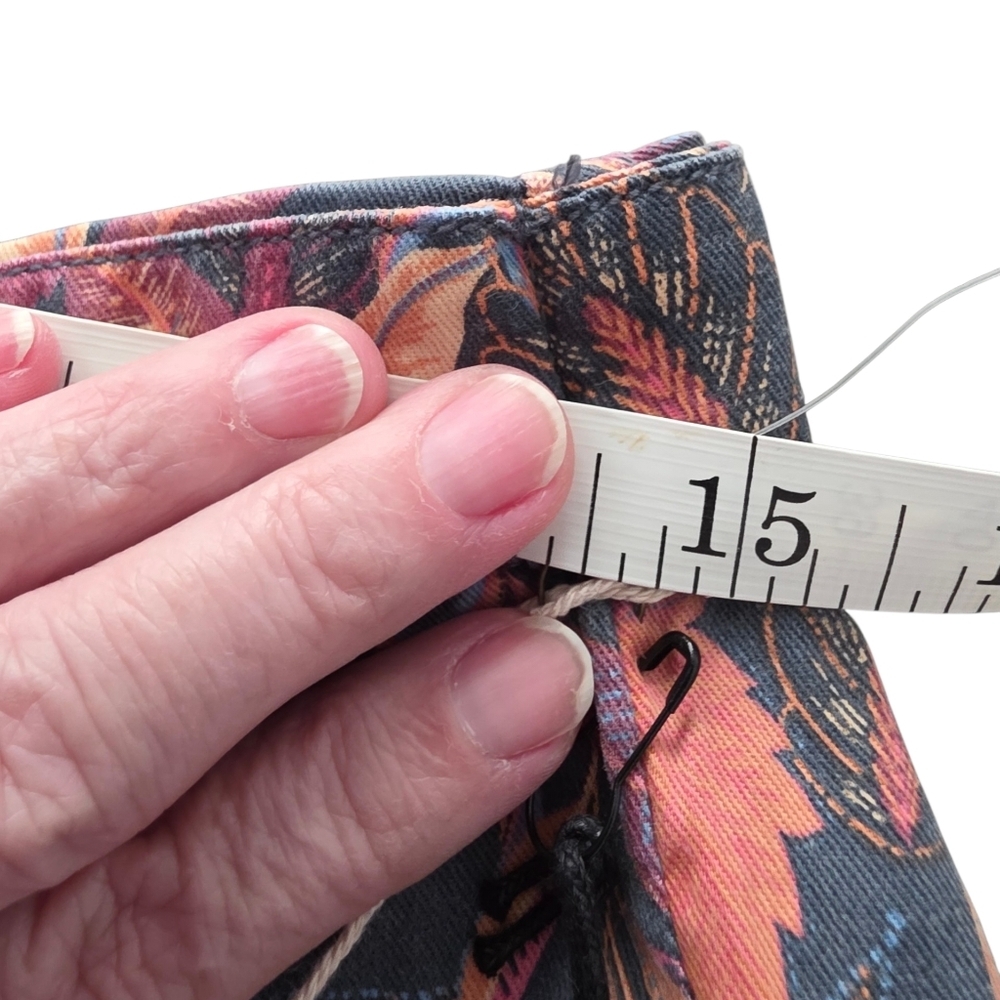 Nicole Miller New York Women's Tropical Print Chino Shorts Size 6 - Picture 6 of 9